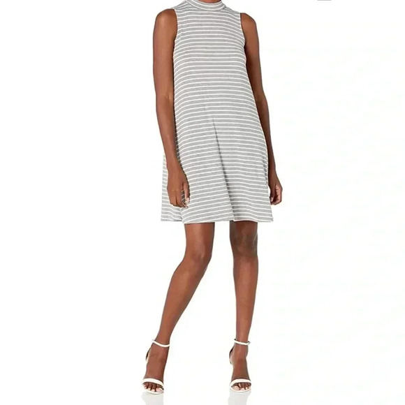 Hot Kiss Dresses & Skirts - Hot Kiss I L